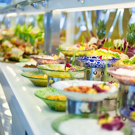 تراس بيتش ريزورت الشامل كلياً 5*