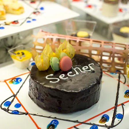 تراس بيتش ريزورت الشامل كلياً