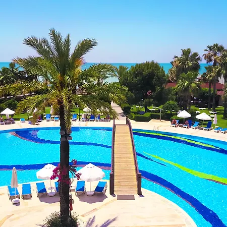 منتجع تراس بيتش ريزورت الشامل كلياً