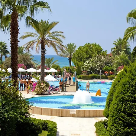 منتجع تراس بيتش ريزورت الشامل كلياً سيدي